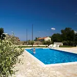 In Fa Ana Near Valbandon Διαμέρισμα *