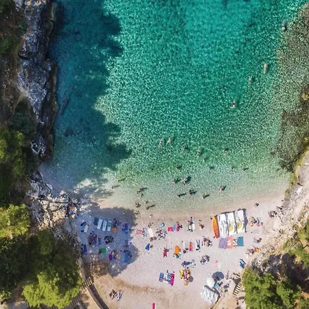 In Fa Ana Near Valbandon * Fazana